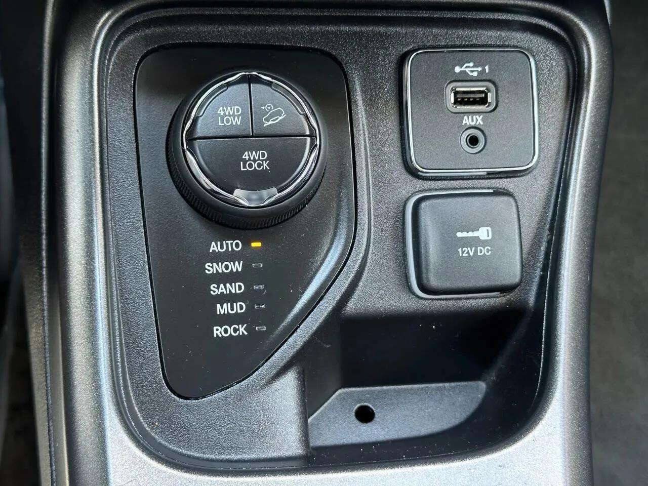 Used 2021 Jeep Compass Trailhawk AWD/4WD image 22