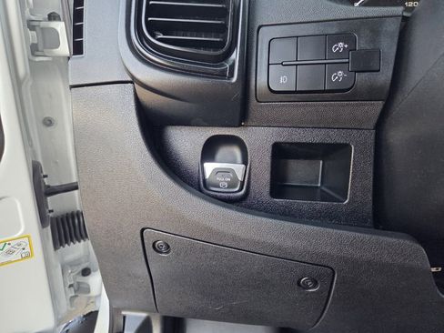 Used 2025 RAM ProMaster 2500 w/ Convenience Group FWD image 21