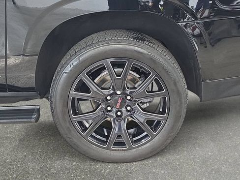 Used 2024 GMC Yukon XL Denali AWD/4WD image 33