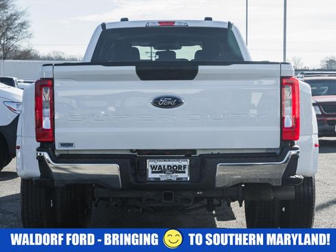 Certified 2024 Ford F350 XLT image 6