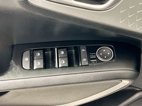 Used 2024 Kia Soul LX FWD image 15
