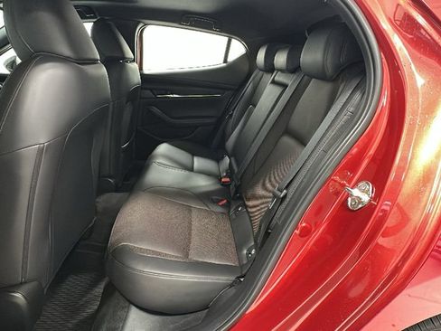 Used 2025 MAZDA MAZDA3 Hatchback w/Premium Plus Pkg image 11