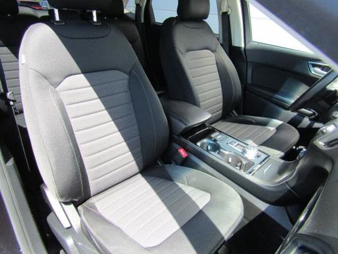 Certified 2019 Ford Edge SE AWD/4WD image 5
