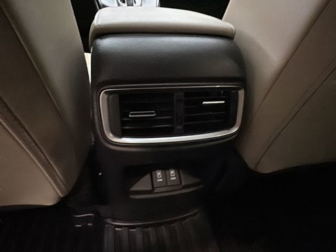 Used 2018 Honda CR-V Touring image 23