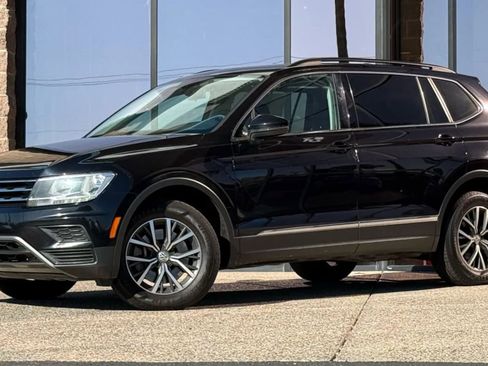 Used 2020 Volkswagen Tiguan SE image 3