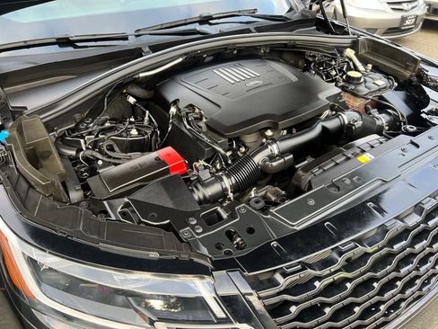 Used 2018 Land Rover Range Rover Velar R-Dynamic HSE AWD/4WD image 17