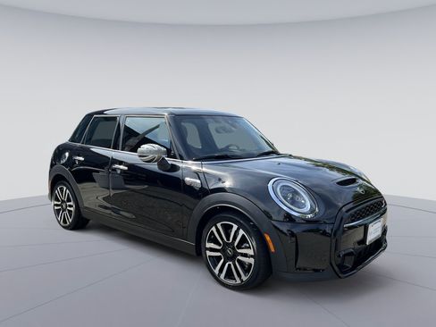 Used 2022 MINI Cooper S FWD image 11