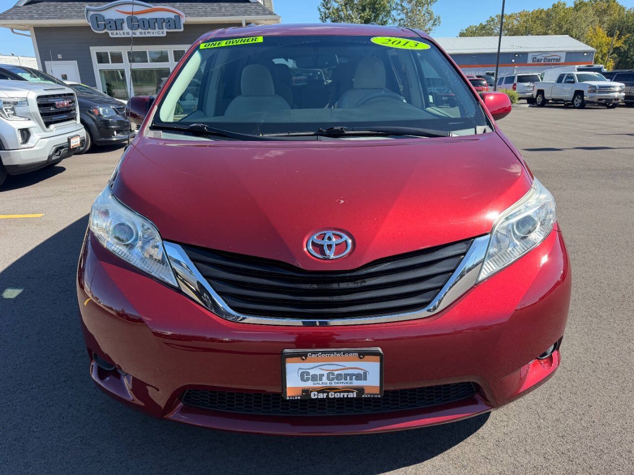 Used 2013 Toyota Sienna LE w/ Towing Pkg FWD image 8