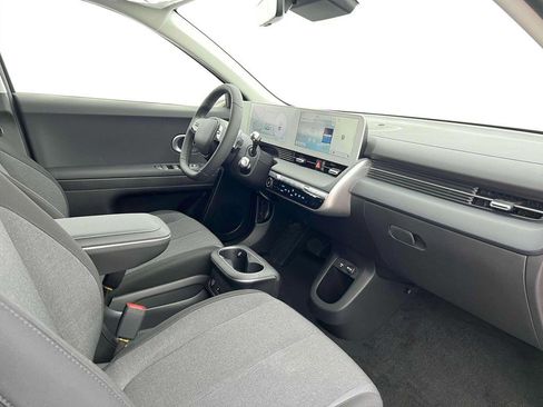 New 2024 Hyundai Ioniq 5 SEL image 16