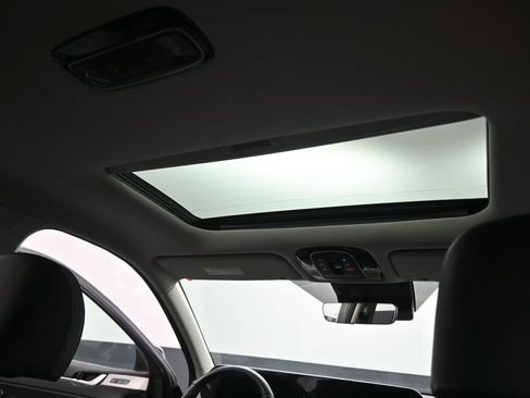 Used 2024 Hyundai Palisade SEL w/ Premium Package image 18