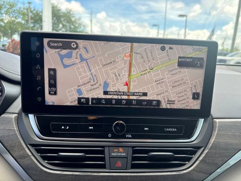 Certified 2024 Nissan Altima 2.5 SL image 19