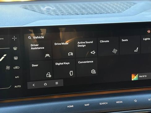 Used 2024 Kia EV9 GT-Line image 35