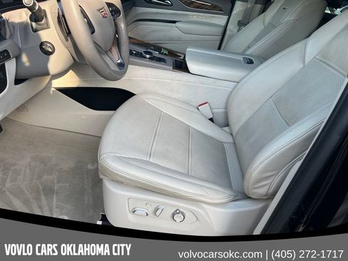 Used 2023 Cadillac Escalade ESV Premium Luxury Platinum AWD/4WD image 10