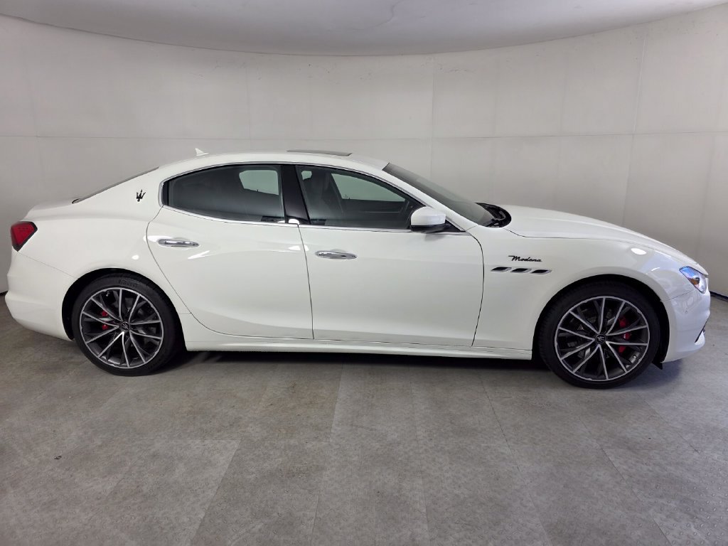 Used 2023 Maserati Ghibli Modena RWD image 3