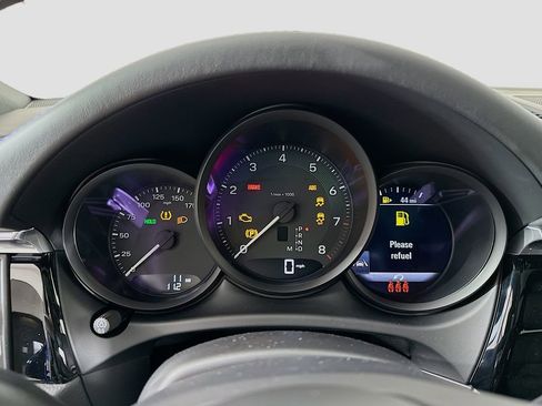 New 2026 Porsche Macan image 13