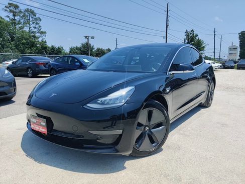 Used 2018 Tesla Model 3 Long Range AWD/4WD image 3