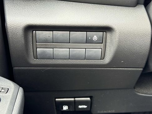 Used 2023 Nissan Kicks SR w/ SR Premium Package FWD image 14