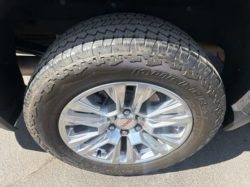 Used 2022 GMC Sierra 1500 Denali AWD/4WD image 10
