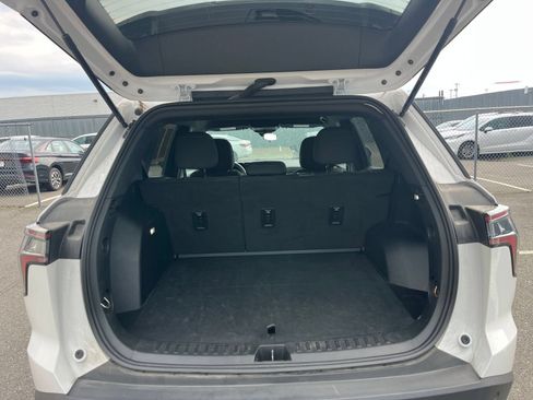 Used 2025 Chevrolet Equinox LT FWD image 31