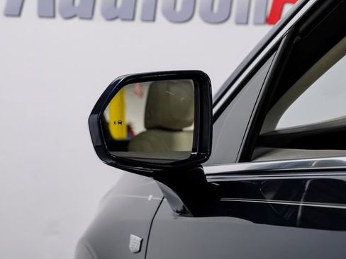 Used 2018 Cadillac XT5 Luxury w/ Driver Awareness Package image 40