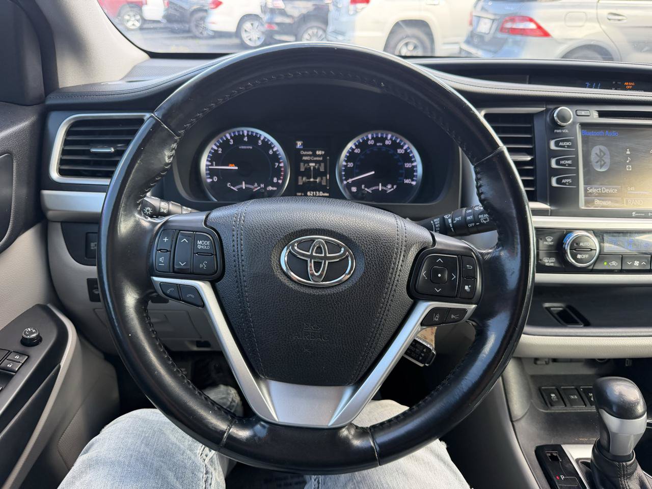 Used 2017 Toyota Highlander Plus AWD/4WD image 16