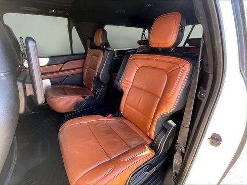 Used 2018 Lincoln Navigator L Reserve w/ Technology Package image 26