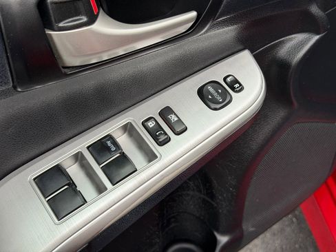 Used 2014 Toyota Camry SE image 14