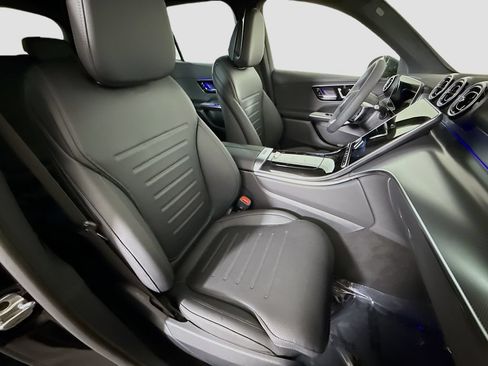 Used 2026 Mercedes-Benz GLC 300 4MATIC image 26