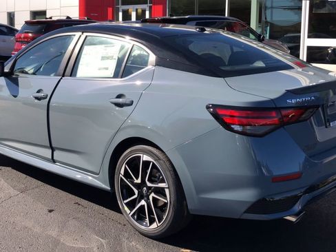 New 2025 Nissan Sentra SR w/ SR Premium Package image 6