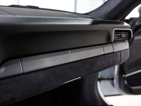 Used 2018 Porsche 911 GT3 image 44