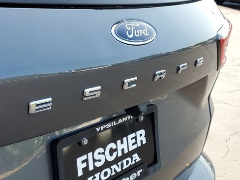 Used 2024 Ford Escape ST-Line FWD image 6