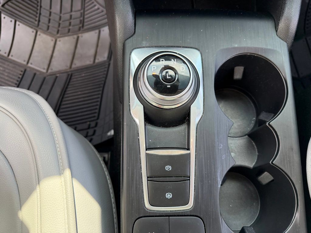 Used 2022 Ford Escape SE w/ Convenience Package FWD image 28