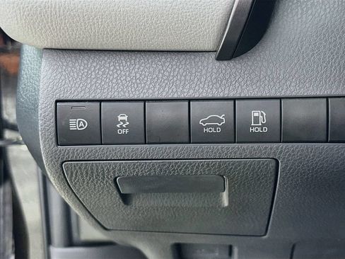 Used 2021 Toyota Camry LE FWD image 8