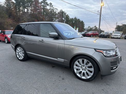 Used 2017 Land Rover Range Rover Supercharged image 3