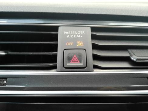 Used 2021 Volkswagen Tiguan S FWD image 41
