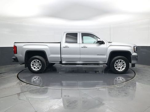 Used 2017 GMC Sierra 1500 SLE w/ SLE Value Package image 4