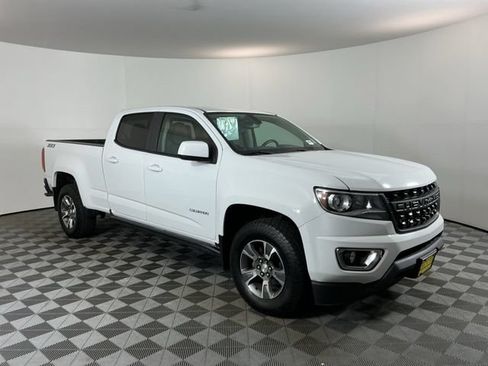 Used 2020 Chevrolet Colorado Z71 AWD/4WD image 3