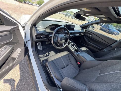 Used 2024 Honda Accord Sport image 17