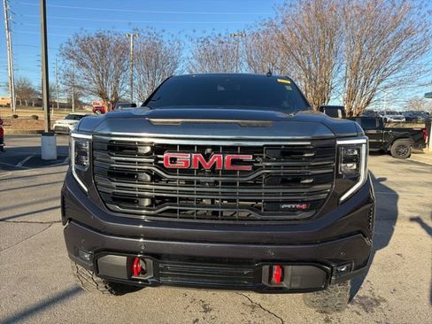 Used 2024 GMC Sierra 1500 AT4 w/ AT4 Premium Package image 9