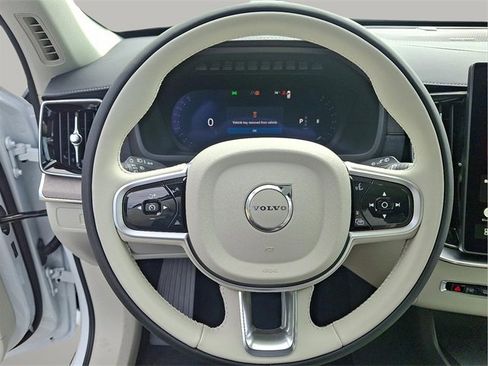 New 2026 Volvo XC90 B6 Ultra image 10