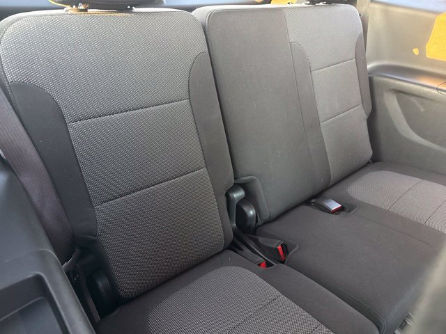 Used 2023 Chevrolet Traverse LT FWD image 19