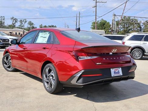 New 2025 Hyundai Elantra Sport image 2