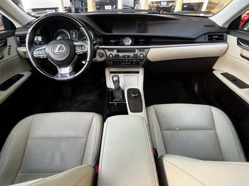 Used 2017 Lexus ES 350 w/ Premium Package image 35