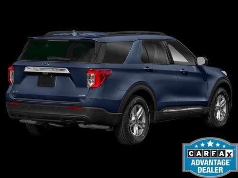 Used 2022 Ford Explorer XLT RWD image 2