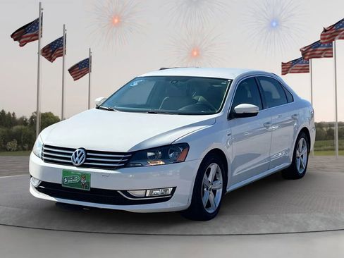 Used 2015 Volkswagen Passat 1.8T S image 3