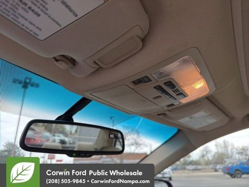 Used 2014 Toyota Camry XLE w/ Leather Package image 18