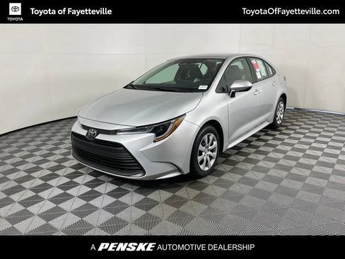 Used 2026 Toyota Corolla LE FWD image 1