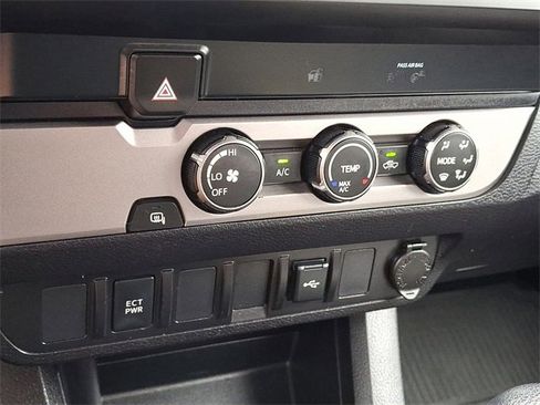 Certified 2022 Toyota Tacoma SR image 18