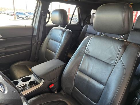 Used 2014 Ford Explorer XLT w/ Equipment Group 202A image 14
