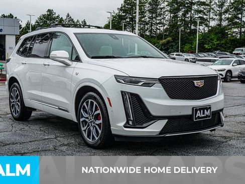 Used 2023 Cadillac XT6 Sport w/ Technology Package AWD/4WD image 6